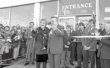 Legendary actress Liz Dawn, who died this week, opens the Co-Op store in Raheen during her visit in 1991 alongside then mayor Jim Kemmy, who passed away 20 years ago this week