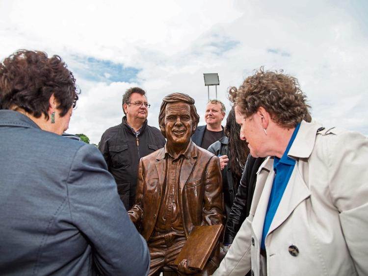 Outgoing mayor of Limerick defends Wogan and Foley sculptures after mixed reaction