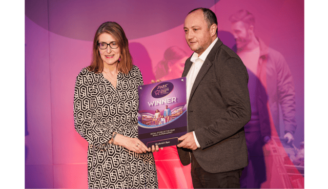 Rose Costello (Editor, European Supermarket Magazine) pictured with Padraig Broderick, SPAR Croom