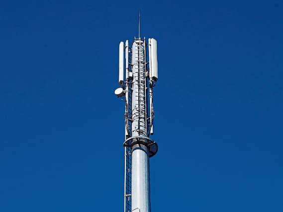 The decision to grant permission for the mast has been appealed to An Bord Plenéala