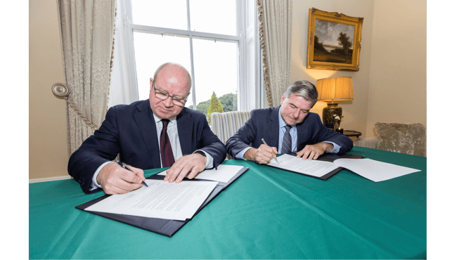 Prof Kenneth Stanton, UL and Joe Nuzzolese, corporate vice president, Edwards Lifesciences sign the MOU Picture: Alan Place