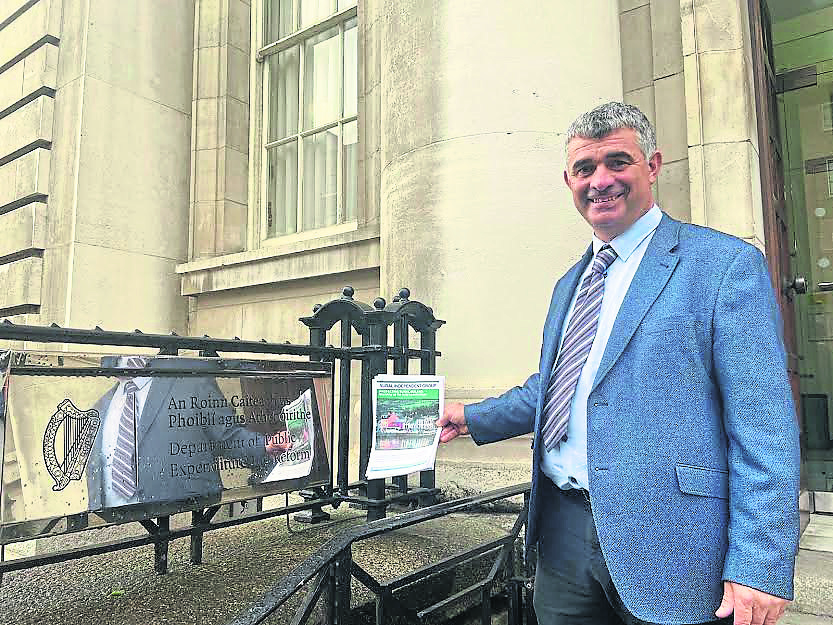 Richard O'Donoghue and Mattie McGrath had to be separated by Dail ushers this Tuesday afternoon