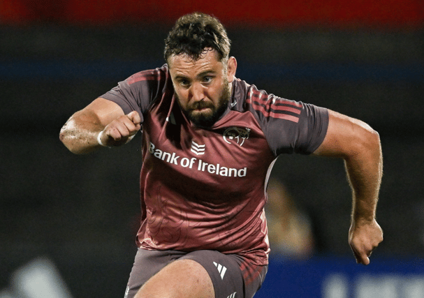Hooker Eoghan Clarke is swapping Munster Rugby for Premiership side Saracens