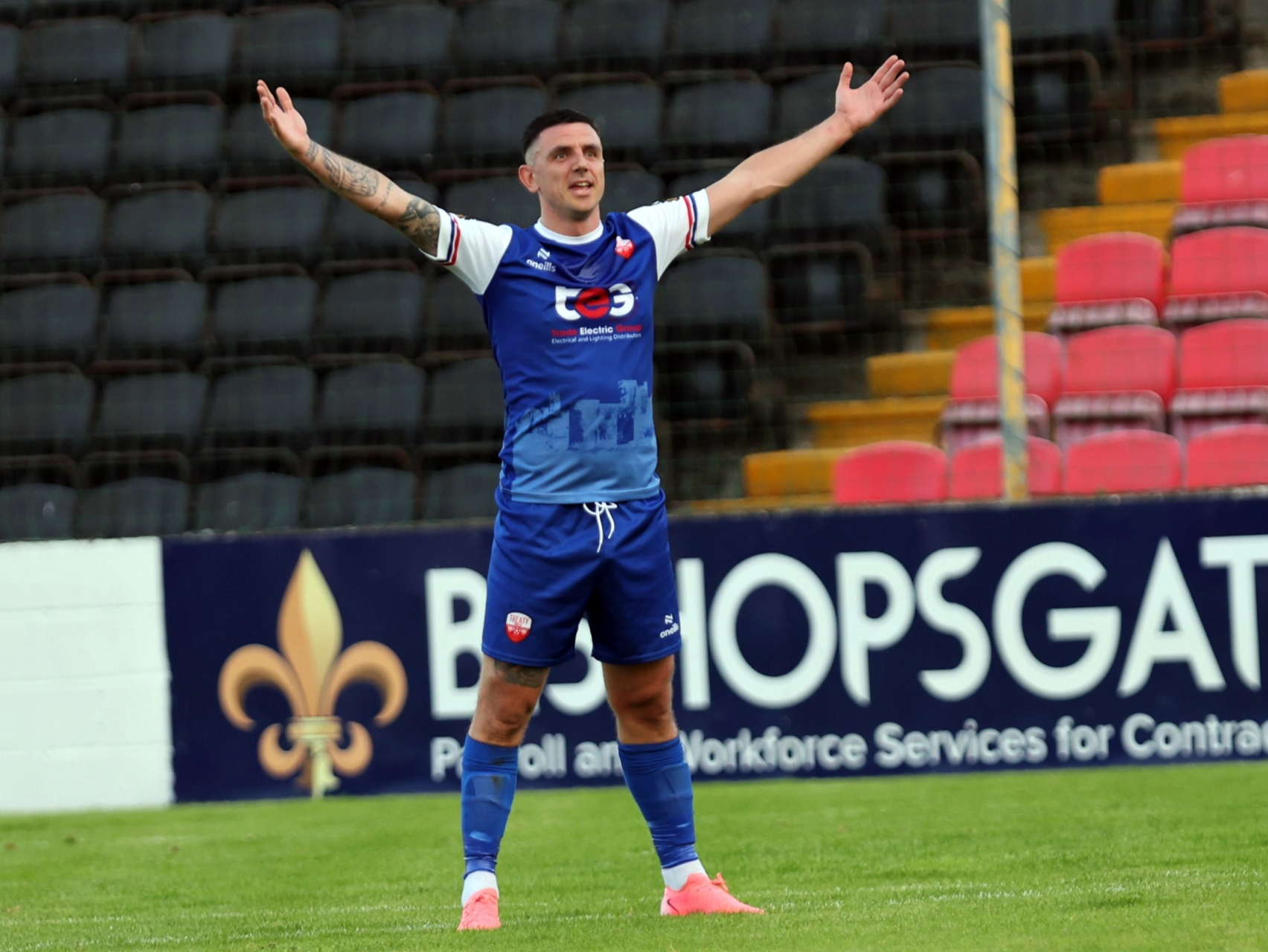 Enda Curran nets hat-trick as Treaty United see off Longford Town in ...