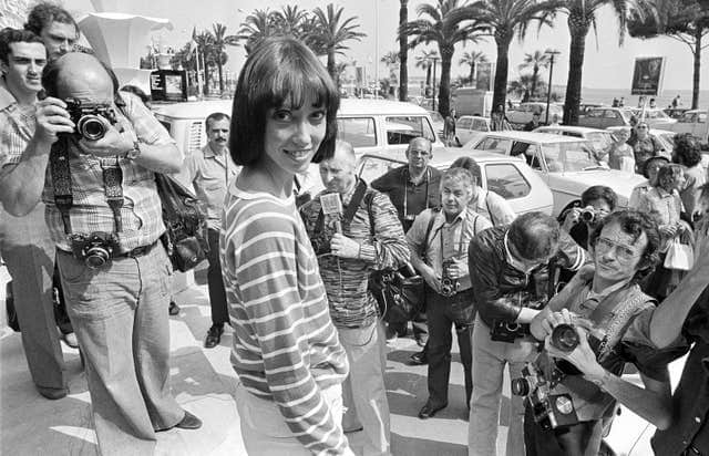 Duvall was attending junior college in Texas when Altman’s crew members, preparing to film Brewster McCloud, encountered her at a party in Houston in 1970. They introduced her to the director, who cast her and made her his protege.