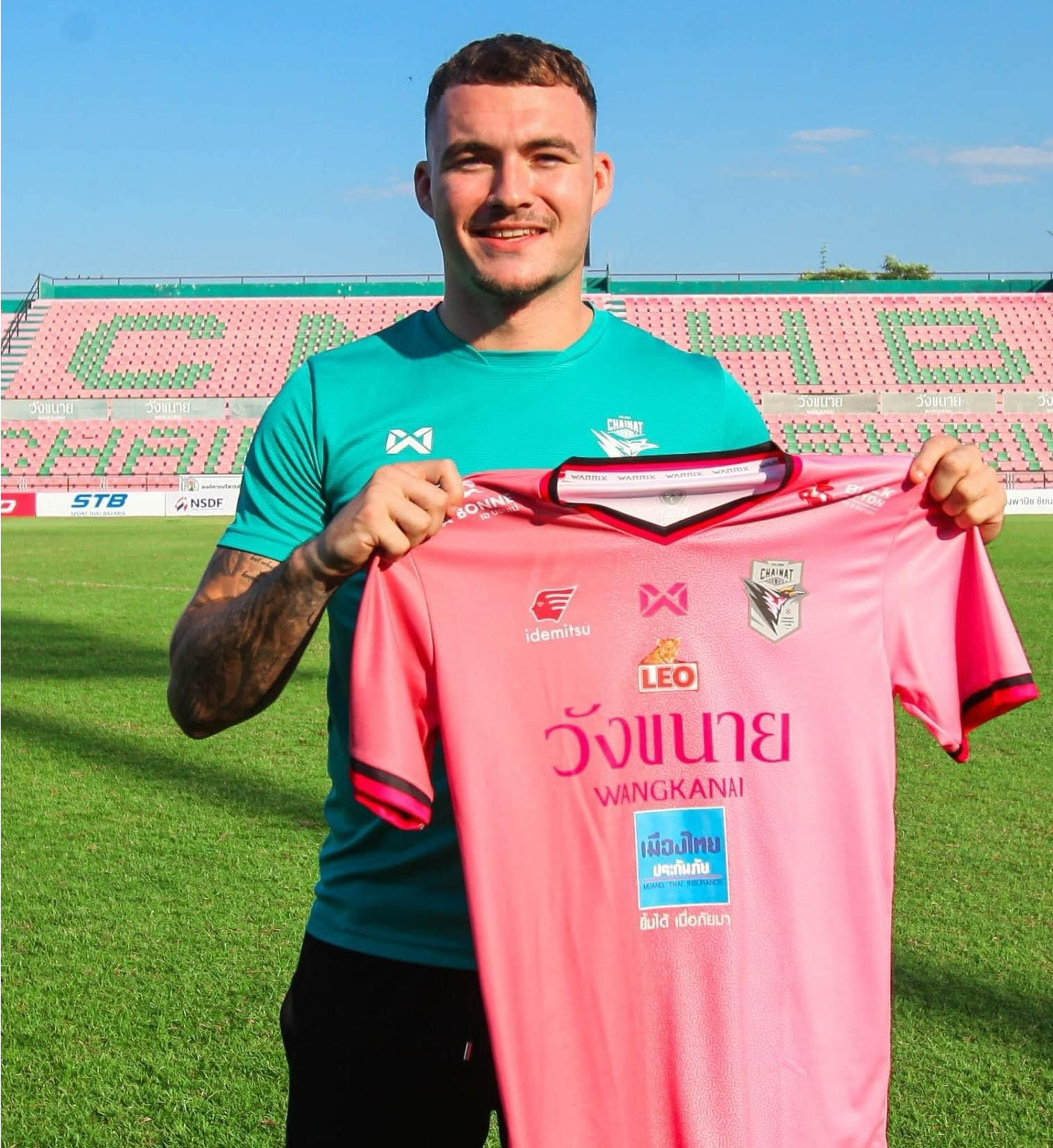 Clyde O'Connell when he signed for Thai D2 side Chainat Hornbill last month