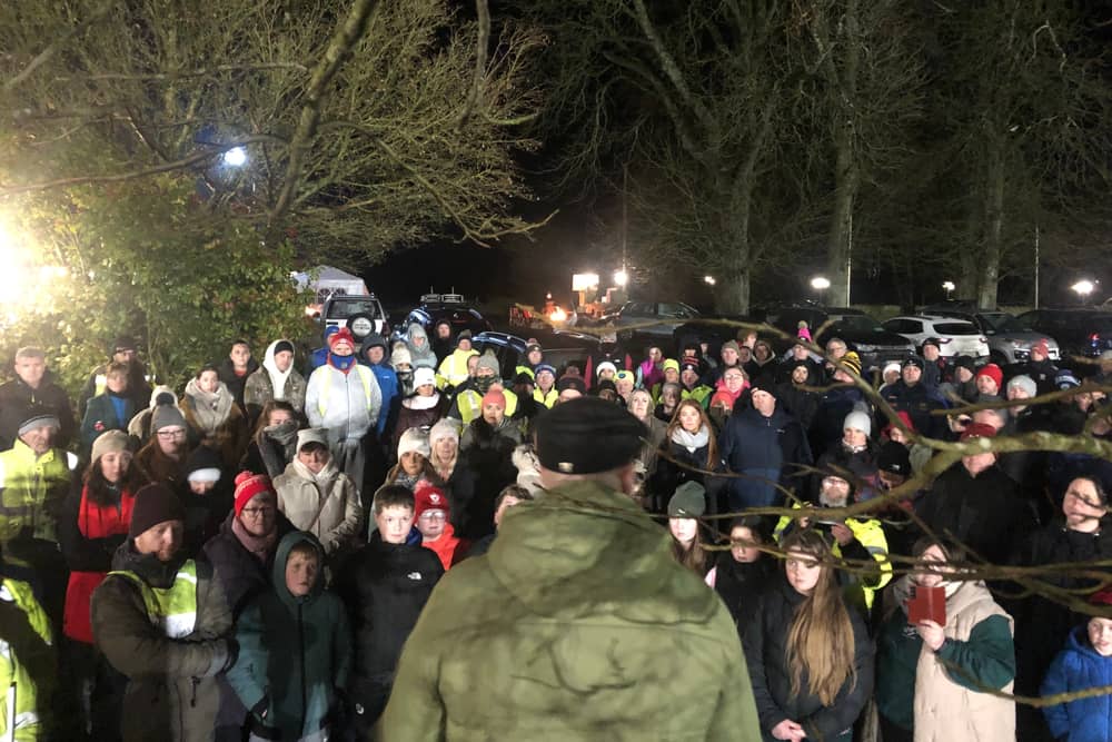 Local Councillor Shane Lee addresses a large crowd in the carpark of Racket Hall Hotel in Roscrea. Photo: D. Keegan