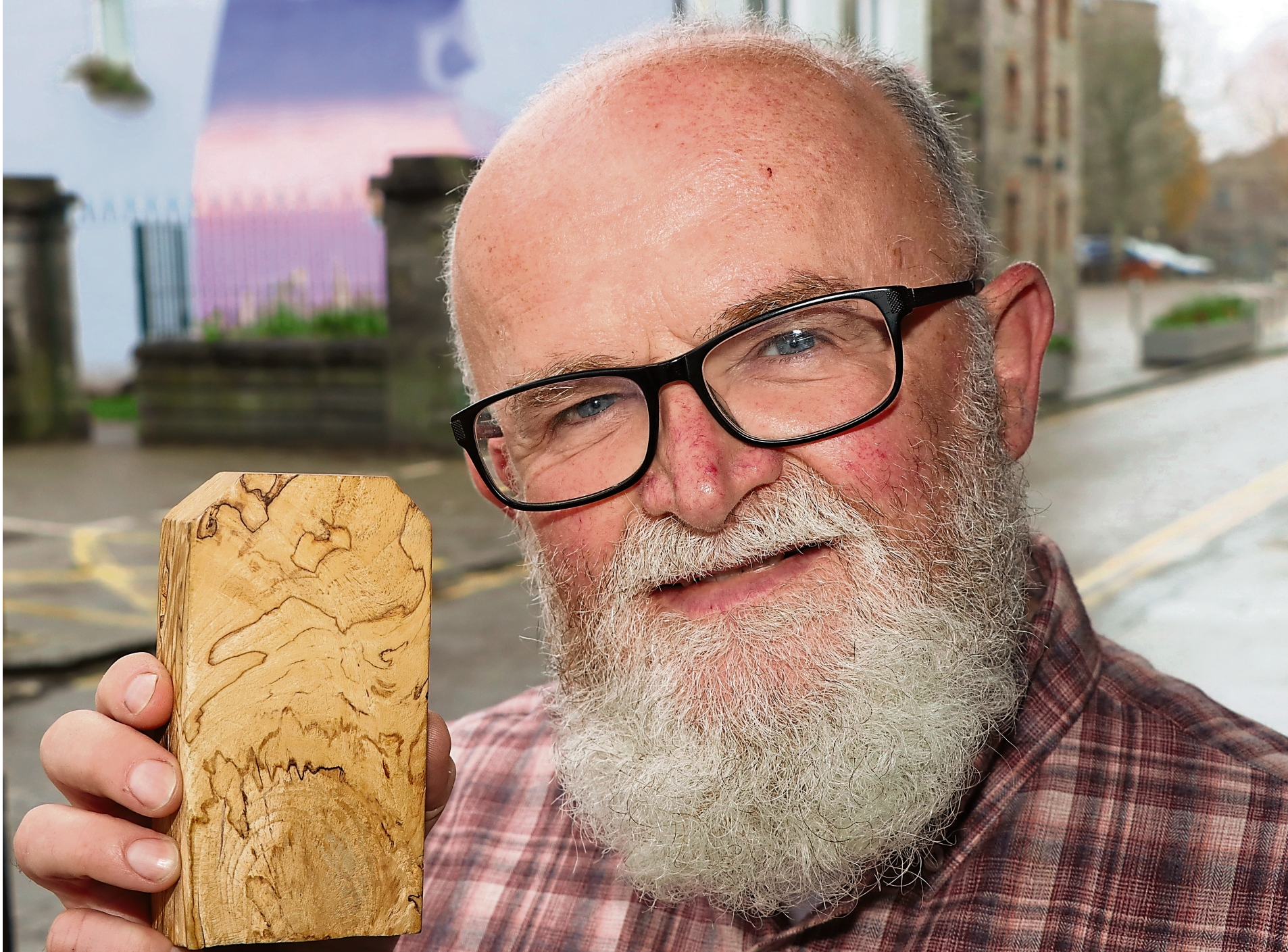 The two faces of Christmas: Santa Claus to be seen on ‘magic’ Limerick ...