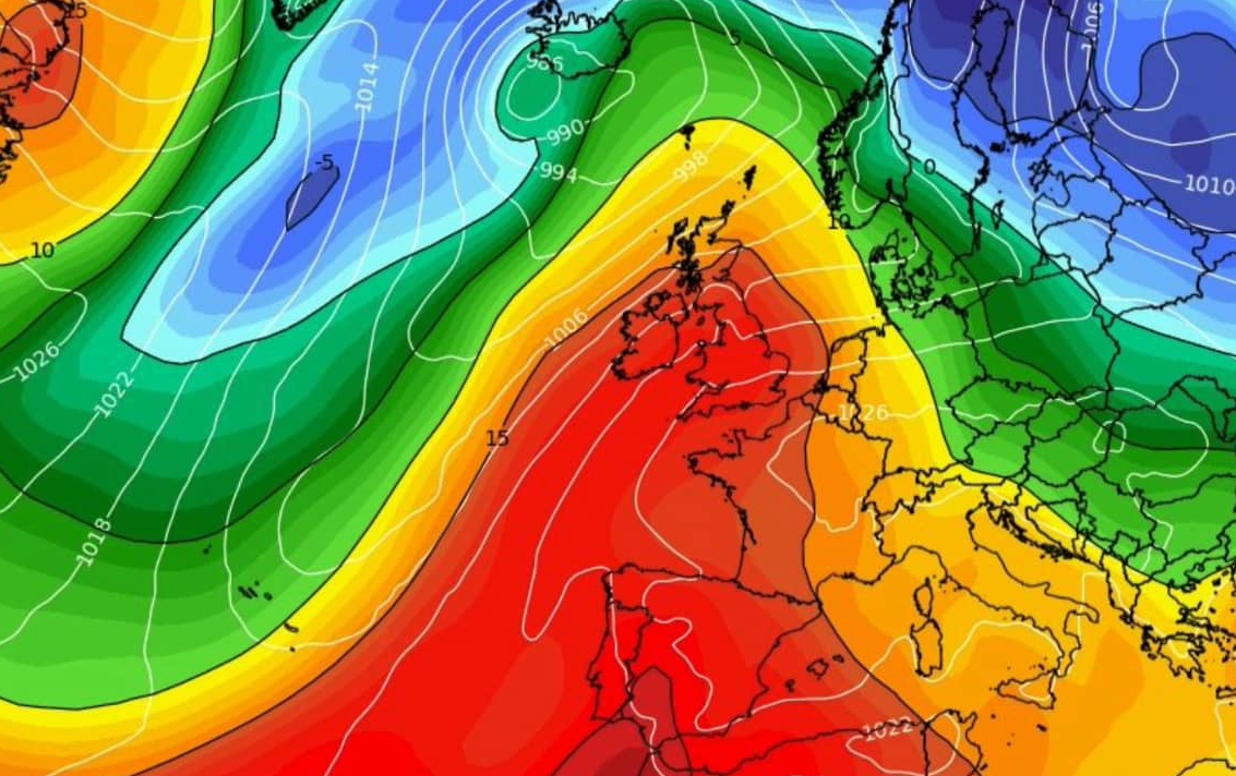 Ireland set for bizarre heat blast with temperatures to reach low 20s this week