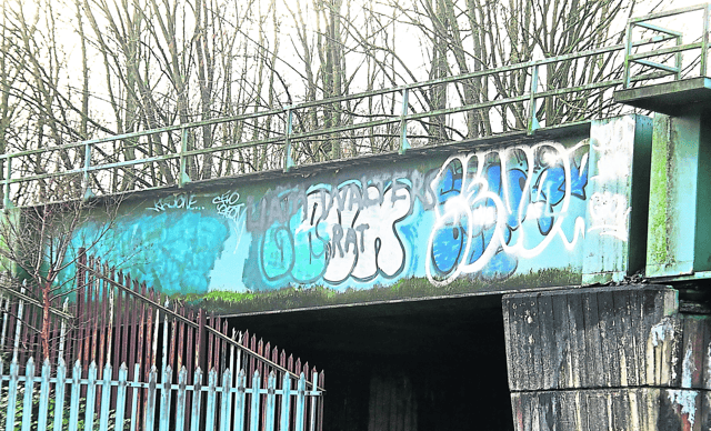 Cllr Catherine Slattery has secured a commitment from Irish Rail to erect fencing at the city bridge