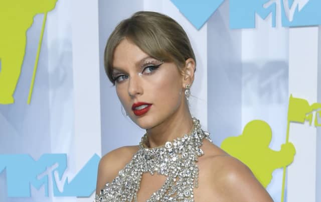 The penultimate track, Sweet Nothing, is co-written by Swift and William Bowery, the pseudonym of Alwyn, and describes a holiday to Wicklow in Ireland in July 2021.