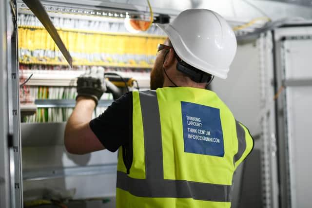 Electricians
Electrical improvers
General Operatives
Testing Engineers
Data Termination
Calibration Engineers
Apprentices