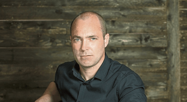 Donal Ryan will be the guest speaker at the launch of Just One More Thing, a collection of short stories by Pat McLoughlin which takes place in the Longcourt House Hotel, Newcastle West on October 22