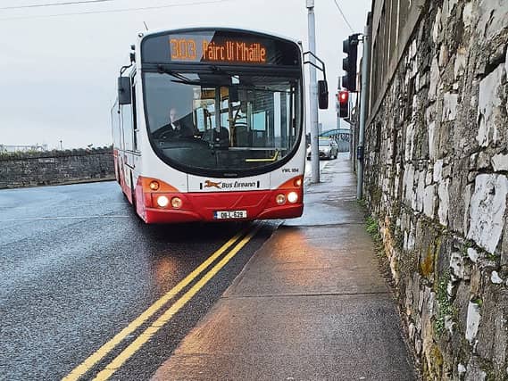 Cllr Sarah Kiely captured a bus on the 303 route turning into Roxboro Road