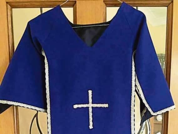 20 royal blue robes were stolen
