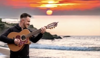 Limerick singer-songwriter goes viral with new Christmas single