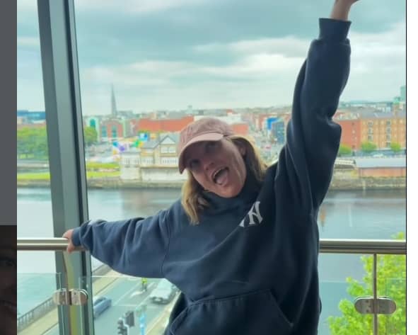 Jamie Lynn Spears, the sister of Britney Spears, posing in Limerick, with Sarsfield Bridge in the background