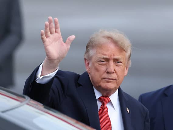 Donald Trump waving