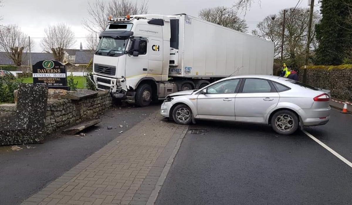 Lorry crashes into Limerick funeral home Limerick Live