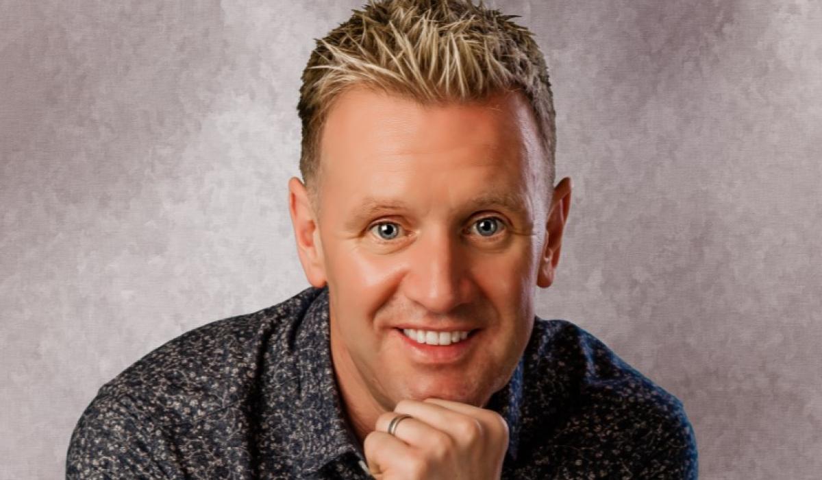 Catch Country Music star Mike Denver in Birdhill this weekend ...