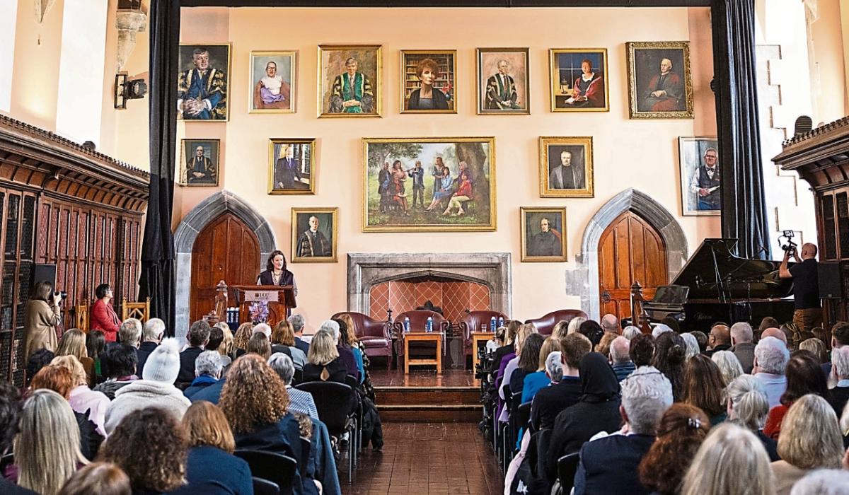 Limerick based artist unveils Edna O’Brien portrait at university