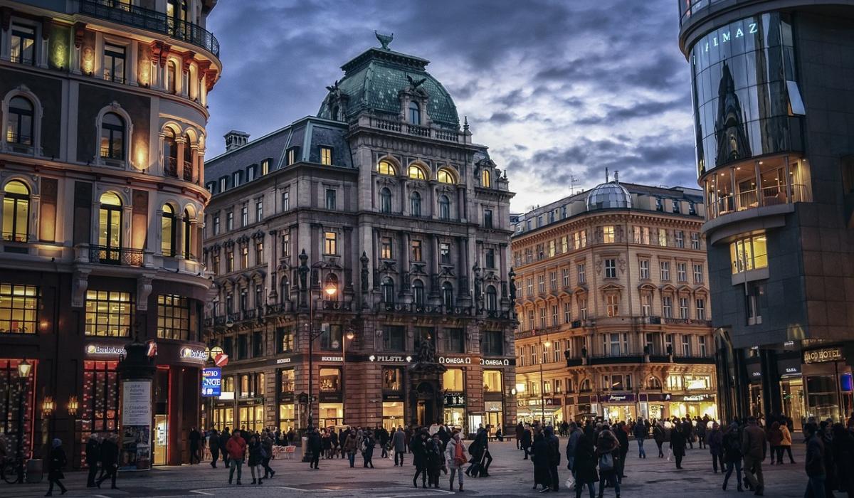 Mayor of Limerick John Moran pledges €1m as he looks to Vienna for solutions to crisis