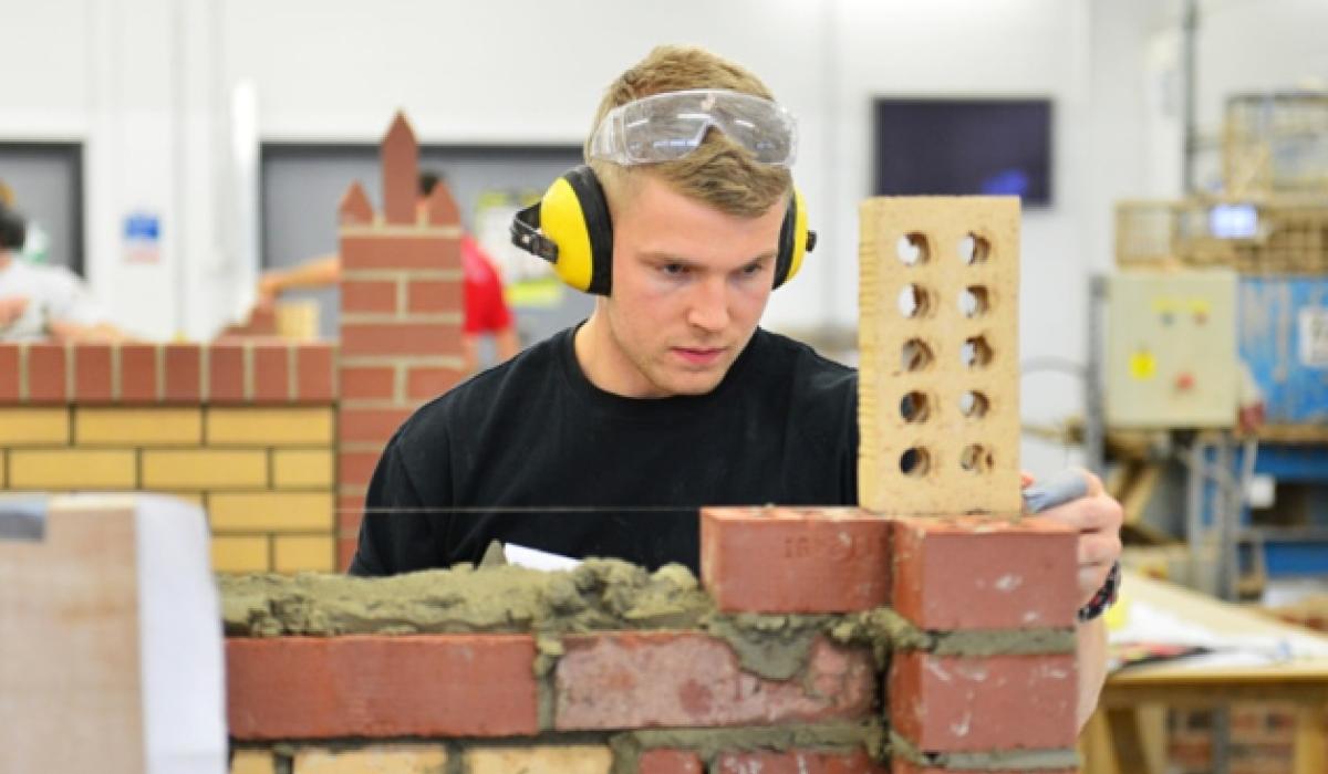 The bricklayer. Space for bricklayer.