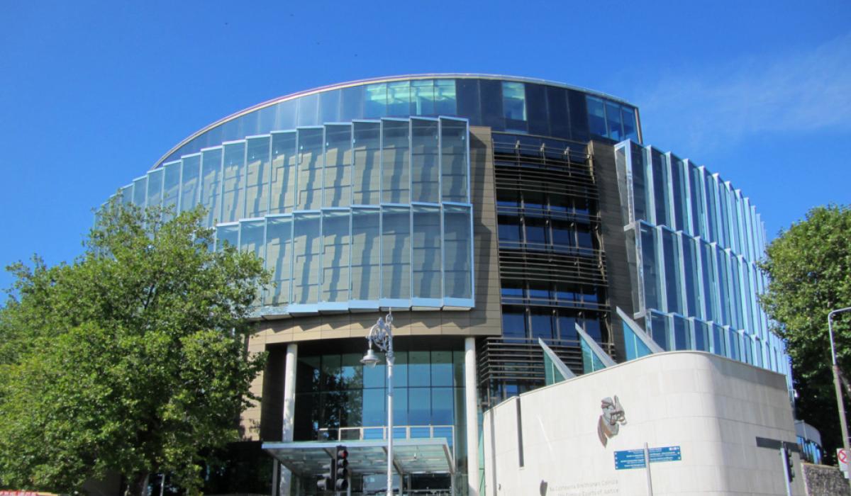 'Sheer terror': Violent Limerick criminal stabs Sudanese doctor watching YouTube in his bedroom