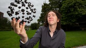 University of Limerick researchers help discover device which could extend life of smartphone batteries