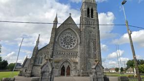 Families hold truce talks outside church after violence in Limerick town 