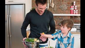 Positive Parenting - Parents healthy eating habits stay with children for life