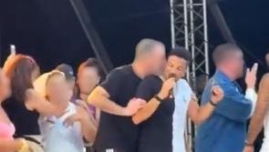 Peter Andre mobbed on stage in Limerick by fans and one ‘mysterious guy’