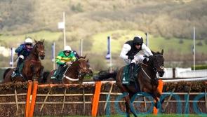 Flooring Porter retains Stayers’ Hurdle title in style