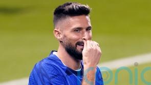 Olivier Giroud laughs off Jason Cummings’ claims over shirt-swap snub