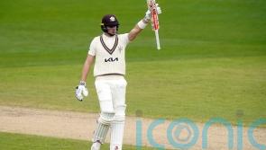 Jamie Smith’s century helps leaders Surrey’s bid to complete a record run chase