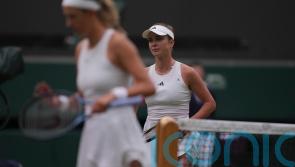 Handshake warning as Elena Svitolina sees off Victoria Azarenka