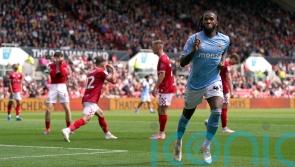 Coventry boss Mark Robins heaps praise on ‘top player’ Kasey Palmer
