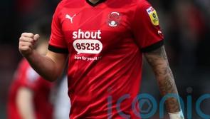 Charlie Kelman’s double keeps Orient’s play-off charge on track