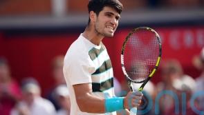 Carlos Alcaraz regains his Queen’s crown after beating Jiri Lehecka in final