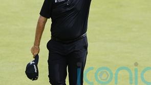 Shane Lowry offers hope to chasing pack at Open with final-round 66