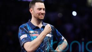 Luke Humphries advances to World Grand Prix quarter-finals