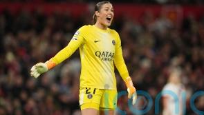 Mary Earps booed as Manchester United spoil her return with win over PSG