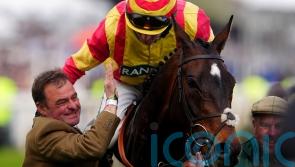 Storming George lands Top Novices&rsquo; shock