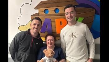 Bear-ing Gifts: Limerick hurlers bring Christmas cheer to children's ward