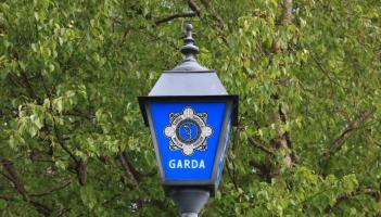 Pub staff threatened by man brandishing a knife in Limerick