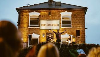 Kingfishr sings from the roof of London pub owned by Limerick family