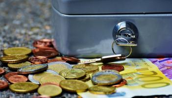 Gardaí seek witnesses following theft of cash in Limerick city