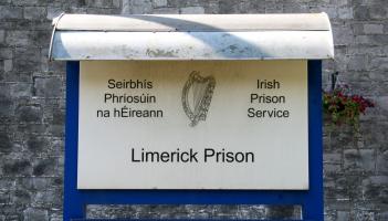 BREAKING: Manhunt underway after Limerick prisoner escapes during hospital visit