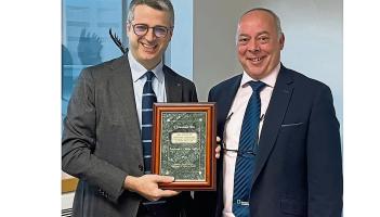 UHL surgeon recognised as one of world’s leading master clinicians