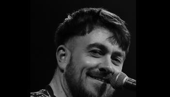 Foynes singer-songwriter brings Tip Of The Hat to Limerick stage